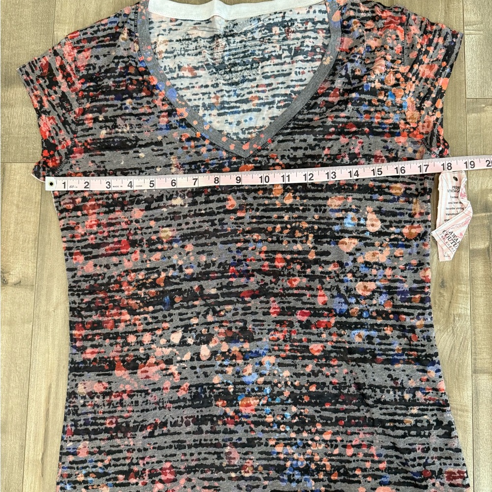 Lot of 3 NEW Awake Couture Los Angeles‎ V-Neck Shirt Short Sleeve Women Medium - Picture 11 of 13